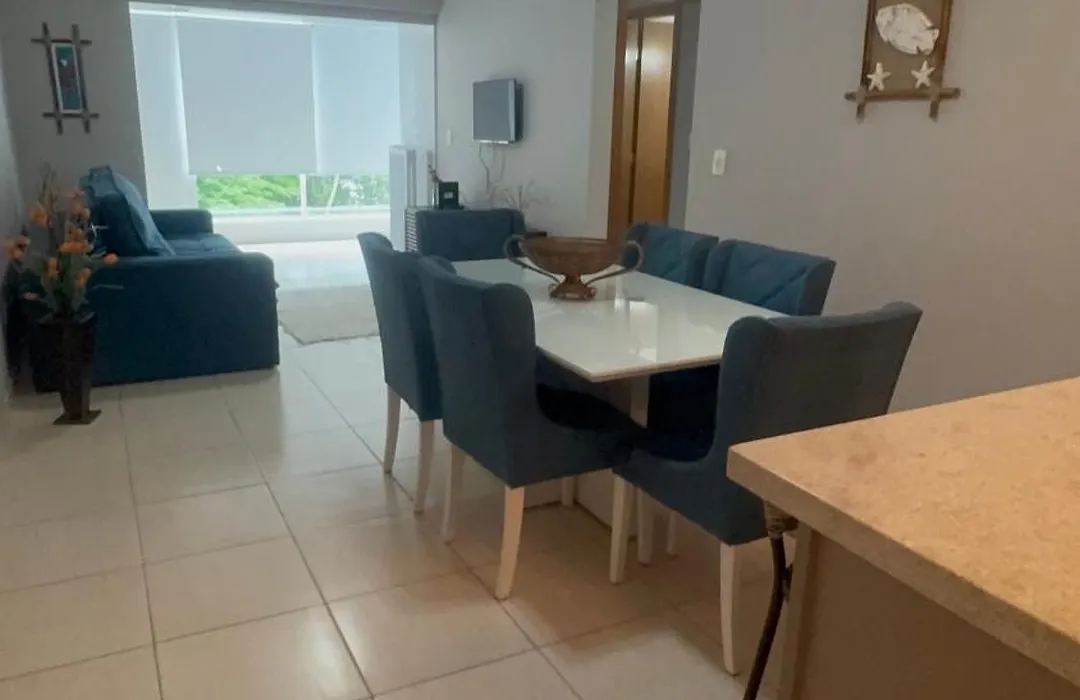 LINDO, apartamento praia da enseada Ubatuba, 100 mts da praia-1